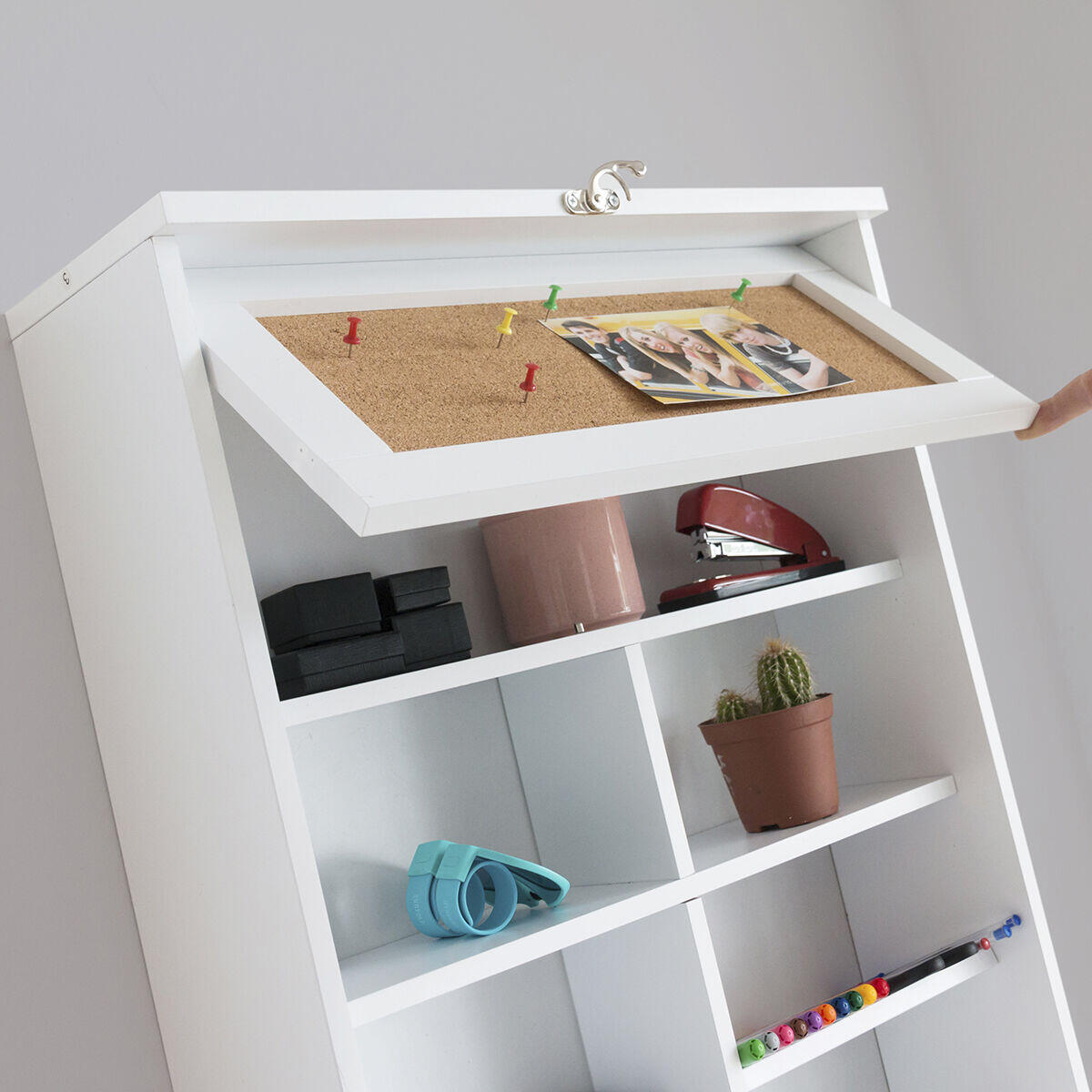 Escritorio Plegable Woldy – Orden y Estilo al Instante